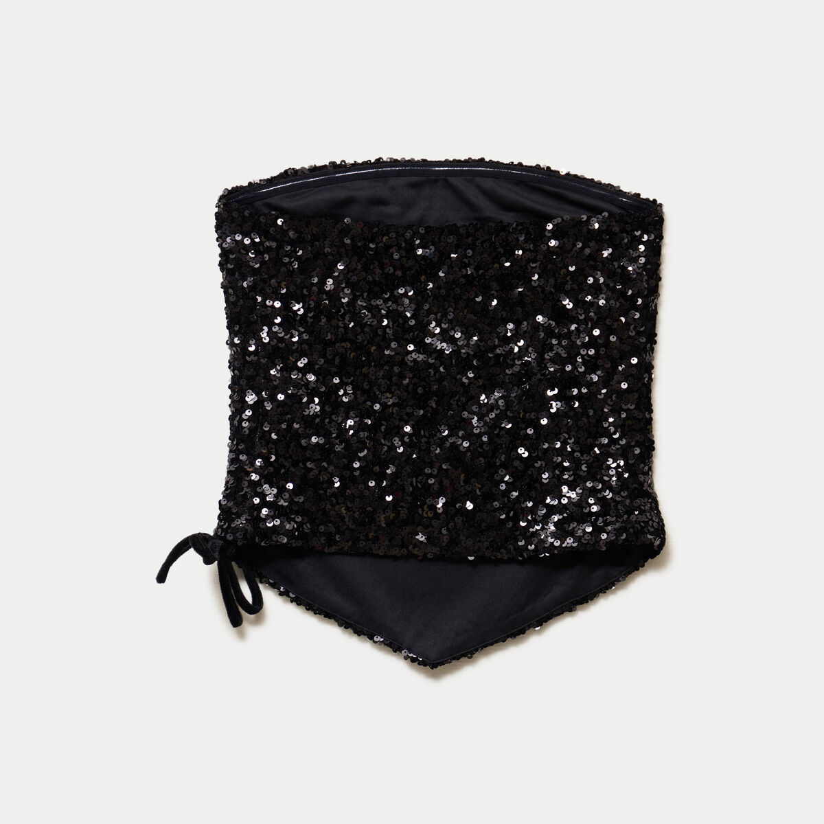 Top ajust&eacute; cropped &agrave; sequins noir