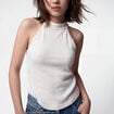 Crop top ajust&eacute; sans manches brillant ecru