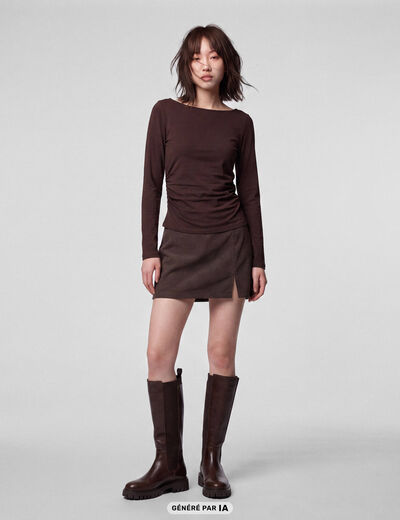 Haut droit col bateau manches longues marron fonc&eacute;