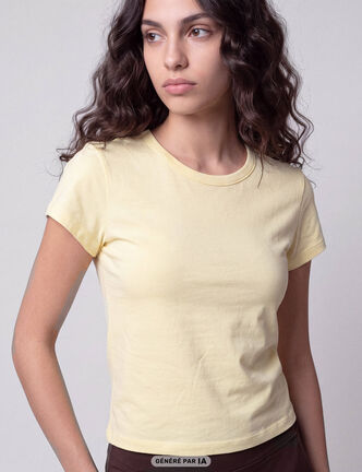 T-shirt ajust&eacute; col rond manches courtes jaune clair