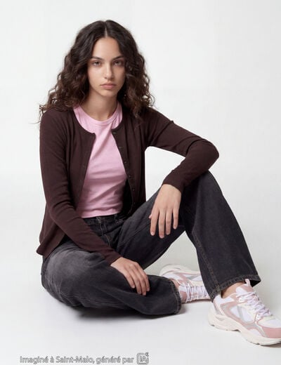 Gilet ajust&eacute; col rond manches longues marron fonc&eacute;