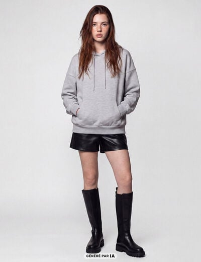 Short taille haute en similicuir noir