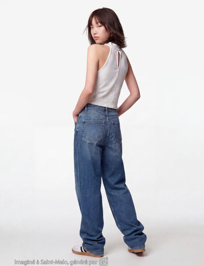 Crop top ajust&eacute; sans manches brillant ecru