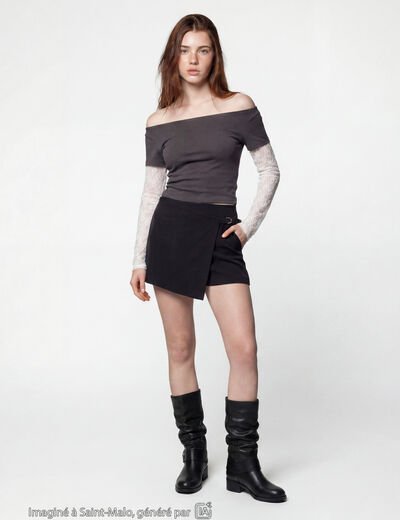 Jupe-short taille haute avec ceinture noir