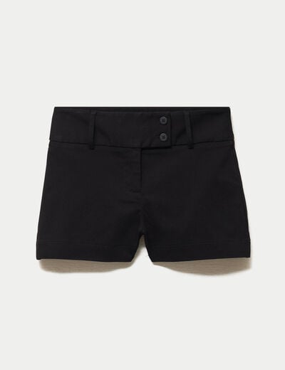 Short slim cigarette noir