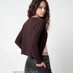 Gilet ajust&eacute; col rond manches longues marron fonc&eacute;