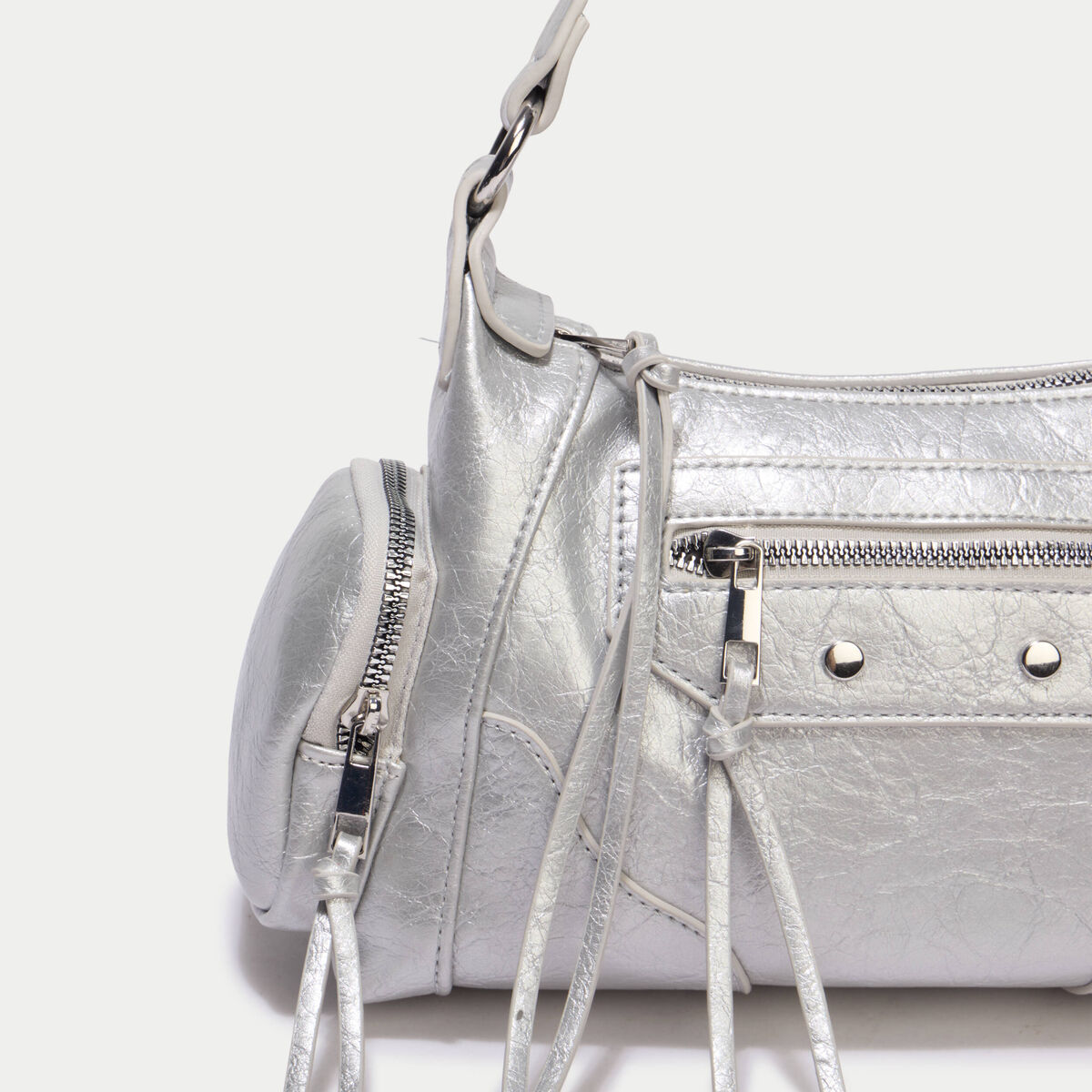 Sac &agrave; main gris argent
