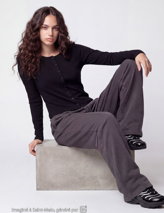 Gilet ajust&eacute; col rond manches longues noir