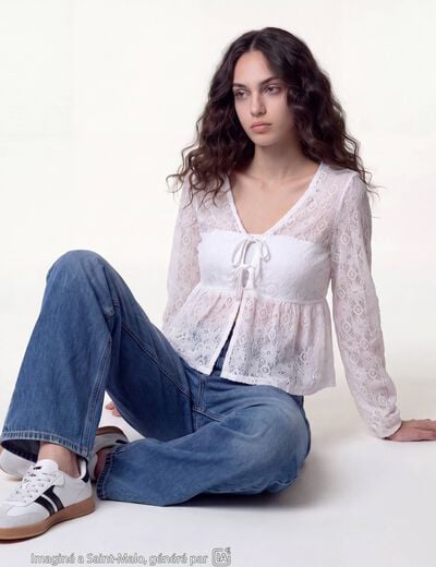 Chemise cintr&eacute;e dentelle col rond ecru ado