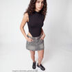 Jupe ajust&eacute;e courte en jean denim gris ado