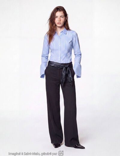Chemise ajust&eacute;e manches longues bleu ciel