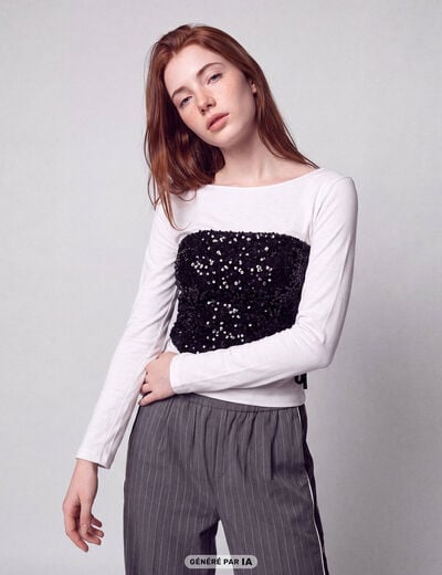 Top ajust&eacute; cropped &agrave; sequins noir