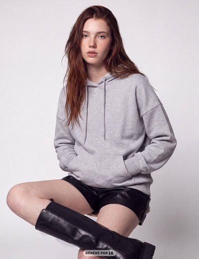 Sweat boyfriend brillant &agrave; capuche gris clair