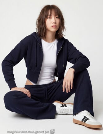 Sweat ajust&eacute; cropped &agrave; capuche bleu marine
