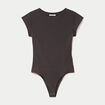 Body ajust&eacute; col rond manches courtes gris