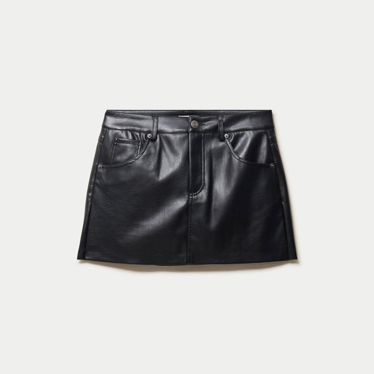Jupe-short en similicuir noir
