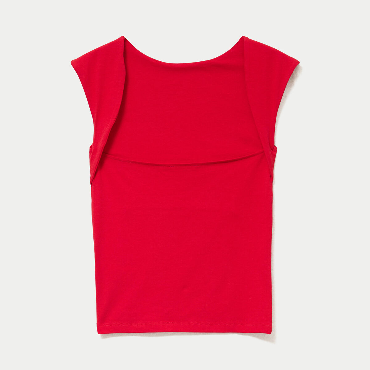 Top ajust&eacute; sans manches d&eacute;collet&eacute; dos rouge