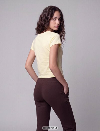 T-shirt ajust&eacute; col rond manches courtes jaune clair