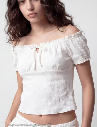 Top ajust&eacute; d&eacute;collet&eacute; manches courtes ecru ado