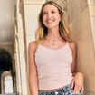 D&eacute;bardeur ajust&eacute; d&eacute;collet&eacute; dentelle rose clair