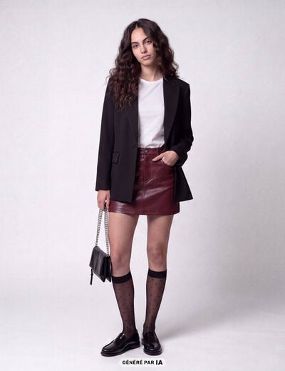 Jupe-short en similicuir bordeaux