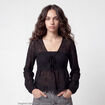 Chemise cintr&eacute;e dentelle col en V noir