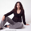 Chemise cintr&eacute;e dentelle col en V noir