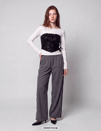 Top ajust&eacute; cropped &agrave; sequins noir