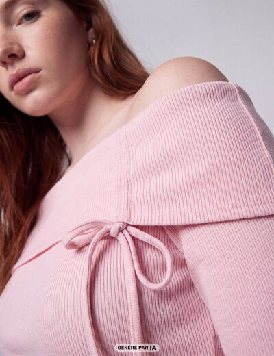 Top ajust&eacute; cropped manches longues rose clair
