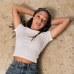 T-shirt ajust&eacute; col rond manches courtes blanc