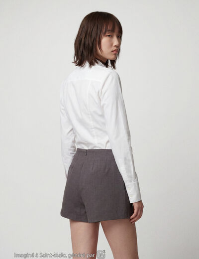 Jupe-short taille haute avec ceinture gris fonc&eacute;