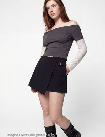 Jupe-short taille haute avec ceinture noir