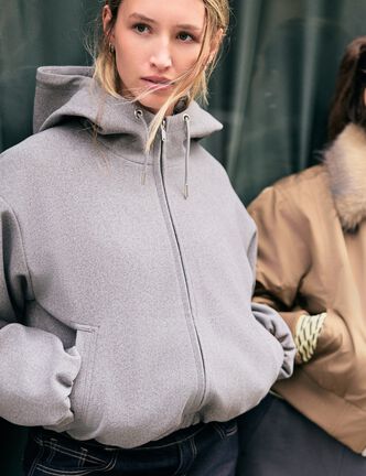 Blouson cropped effet boule &agrave; capuche beige
