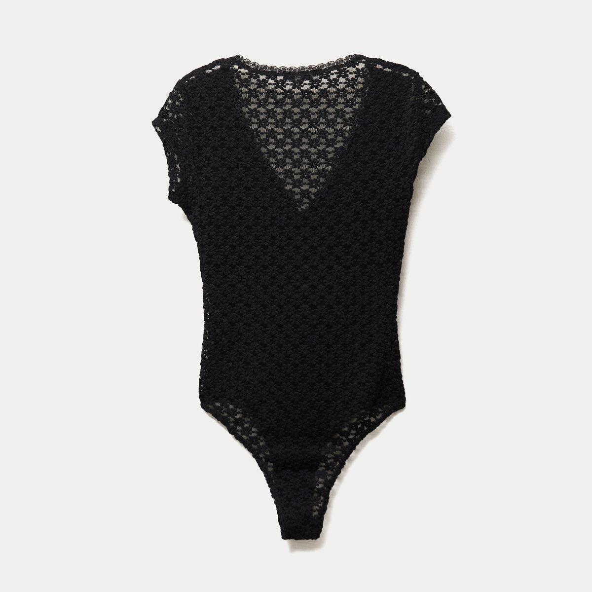 Body ajust&eacute; d&eacute;collet&eacute; en dentelle noir ado