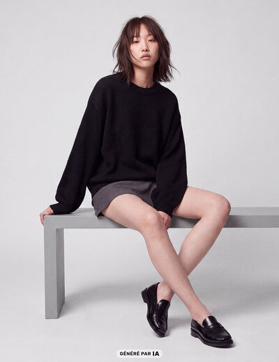 Pull oversize col rond manches longues noir