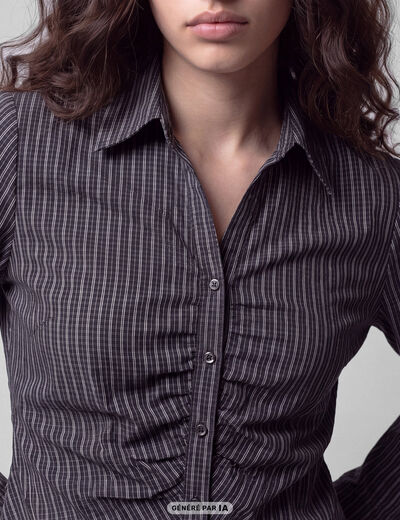 Chemise cintr&eacute;e manches longues noir