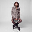 Manteau droit court fausse fourrure bleu gris
