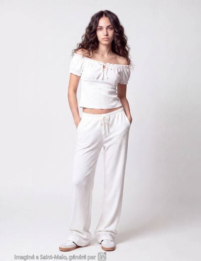 Top ajust&eacute; d&eacute;collet&eacute; manches courtes ecru ado