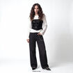 T-shirt cropped bas resserr&eacute; ecru