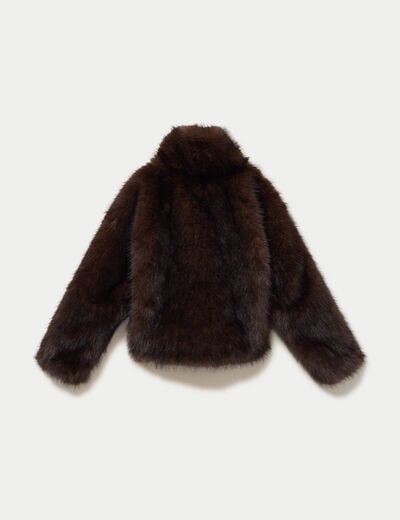 Manteau droit court fausse fourrure marron fonc&eacute;