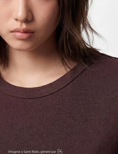 T-shirt ajust&eacute; col rond manches courtes marron fonc&eacute; ado