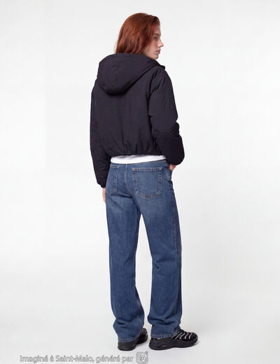 Blouson cropped &agrave; capuche bas resserr&eacute; noir