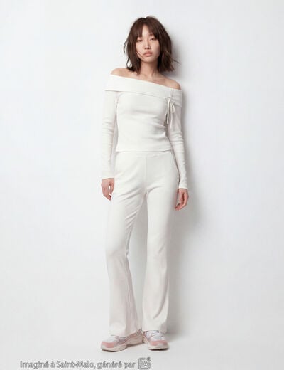 Top ajust&eacute; cropped manches longues ecru