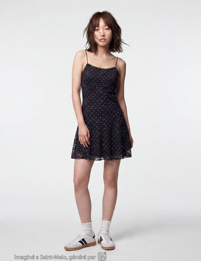 Robe fines bretelles col coeur dentelle noir ado