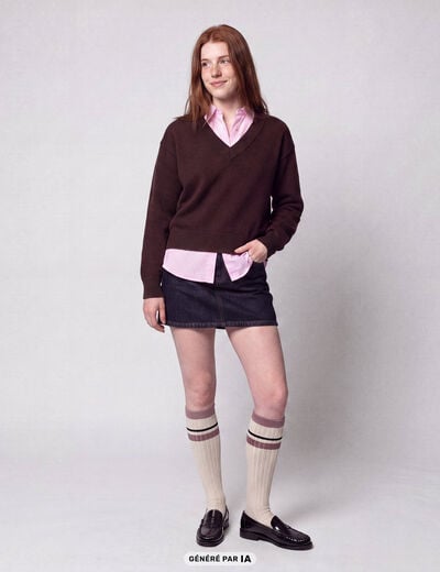 Pull ajust&eacute; d&eacute;collet&eacute; manches longues marron fonc&eacute;