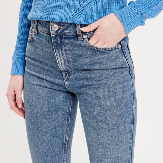 face jeans