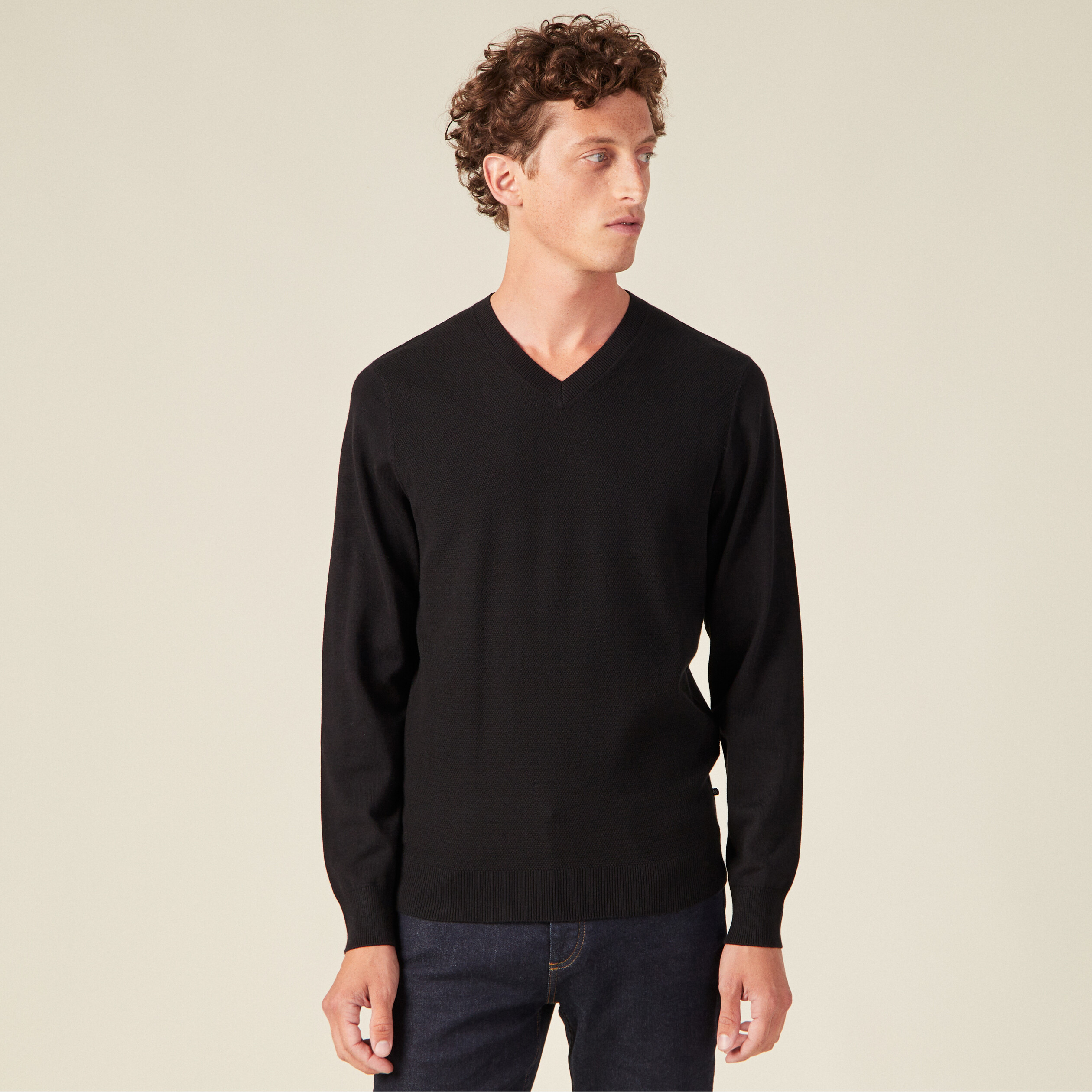 Pull col en V éco-responsable noir homme