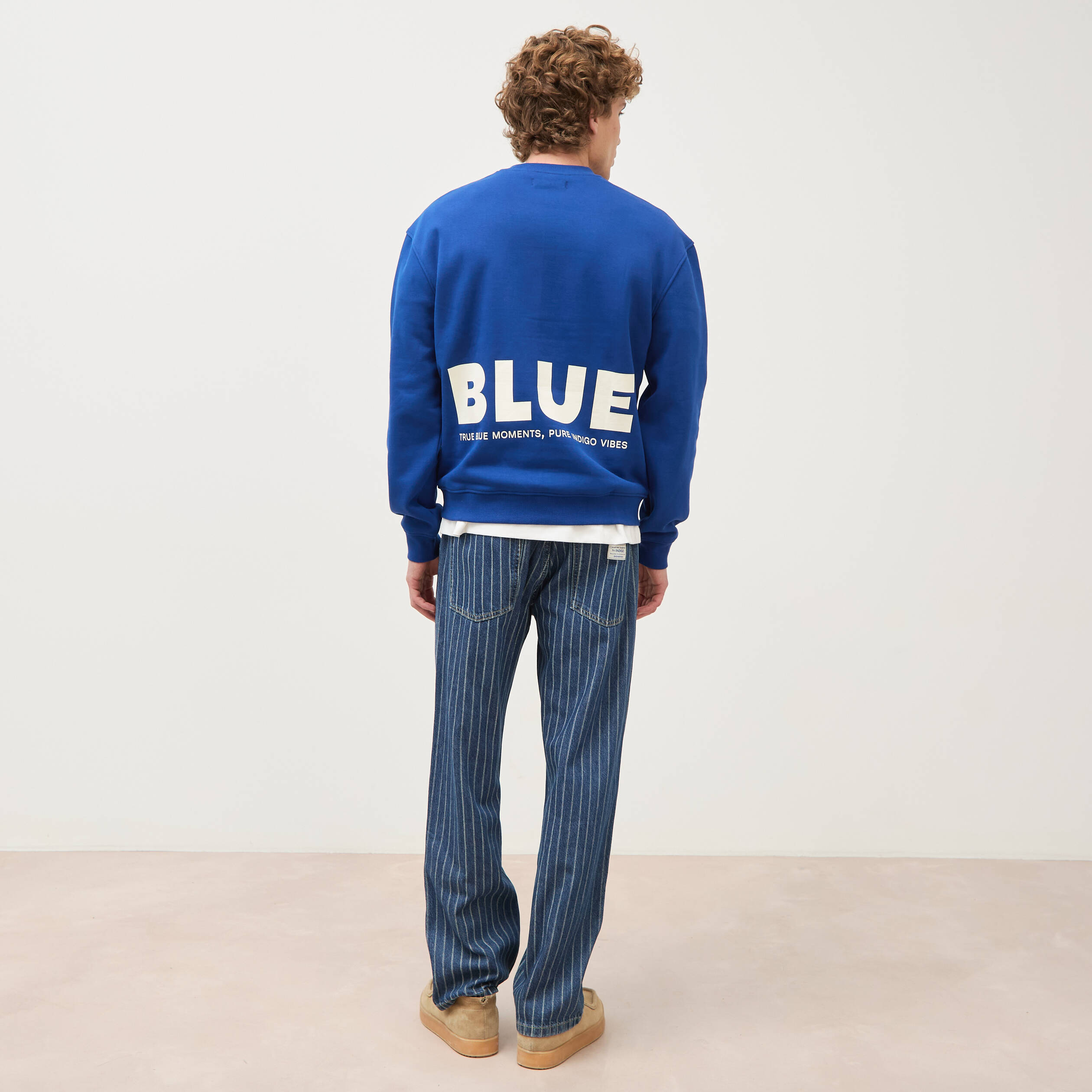 Sweat droit col rond manches longues bleu electrique homme