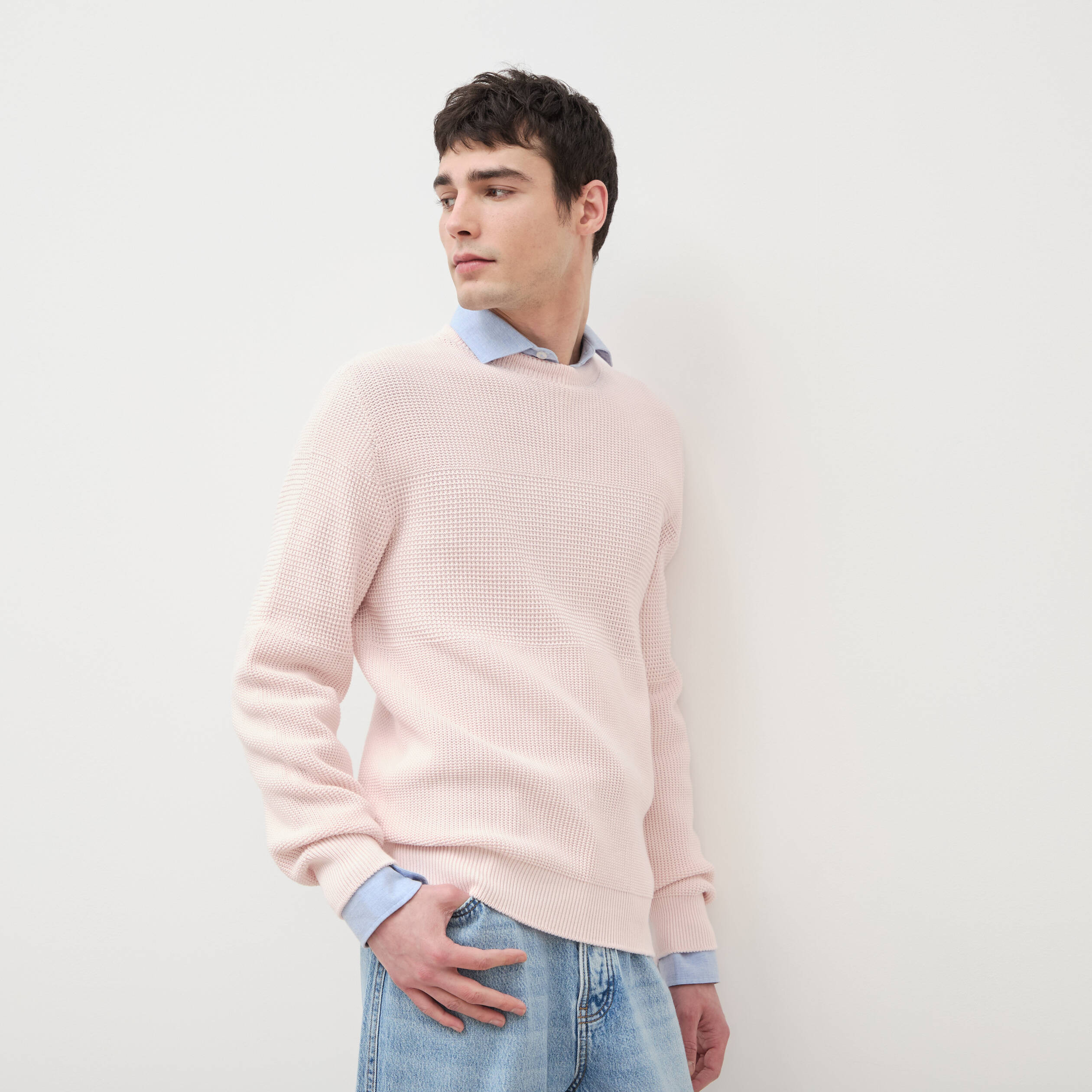Pull col rond manches longues en coton rose poudr&eacute;e homme