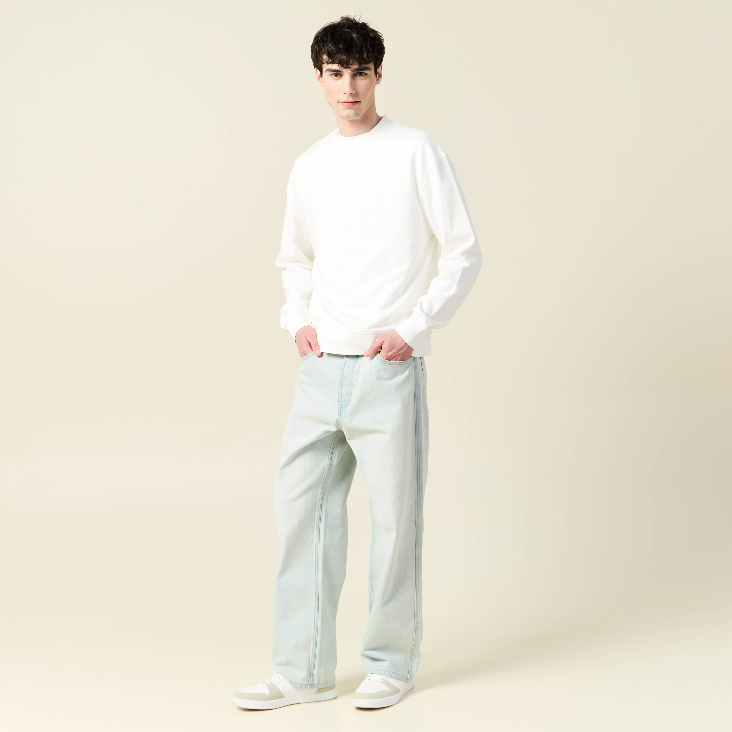 Sweat col rond manches longues en coton ecru homme